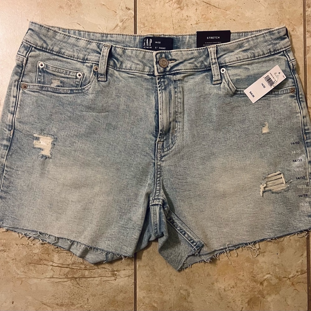 GAP Shorts Size 14/32